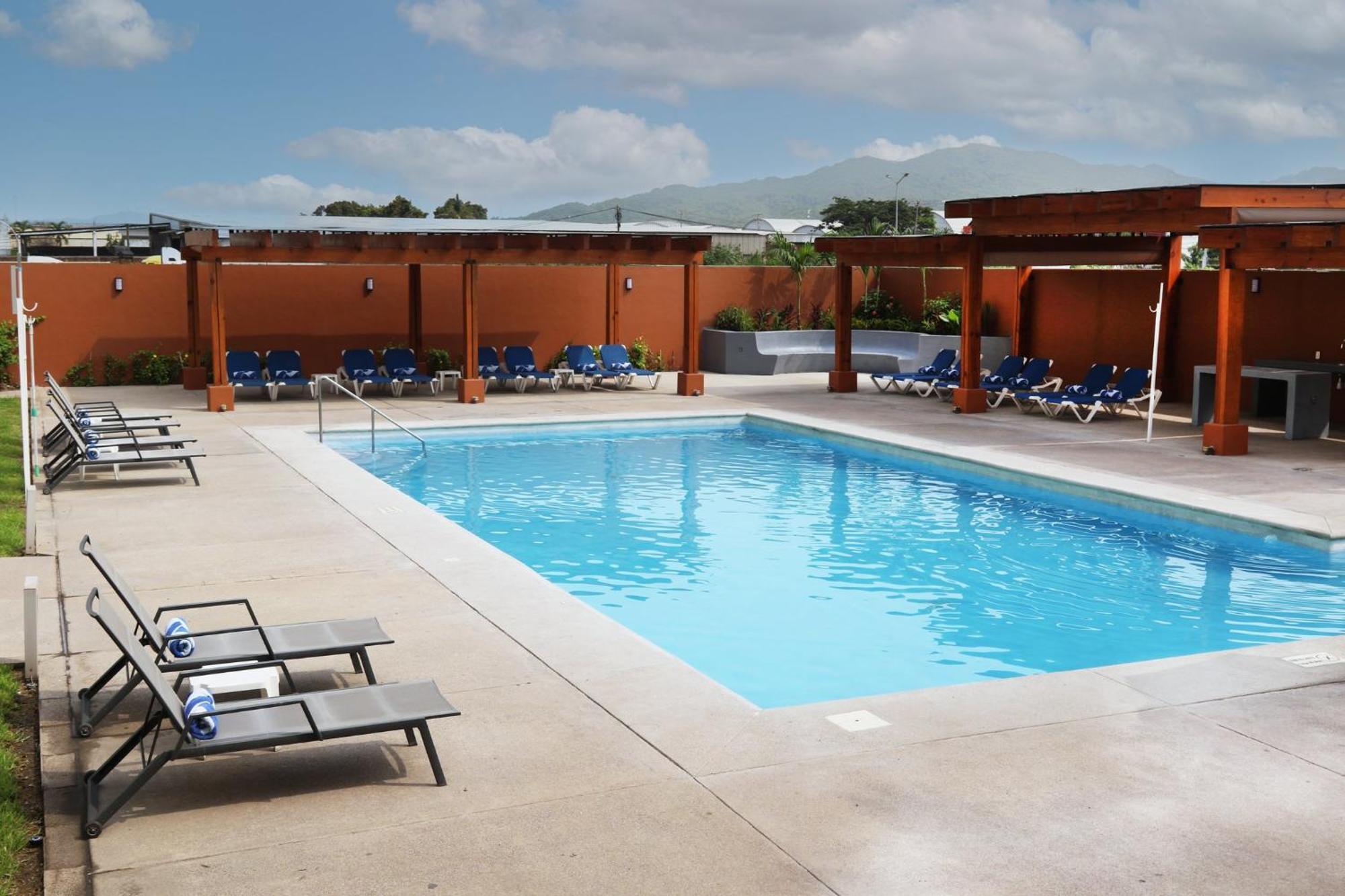 Holiday Inn Express Manzanillo By Ihg Экстерьер фото