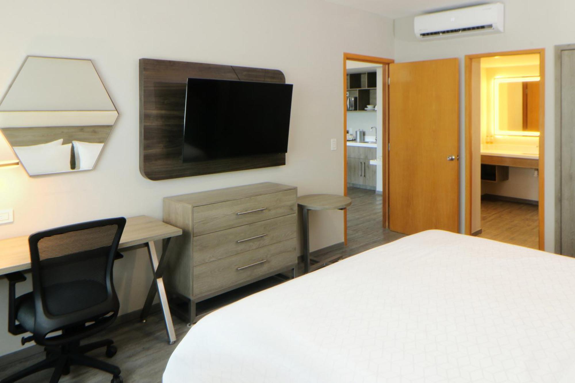 Holiday Inn Express Manzanillo By Ihg Экстерьер фото