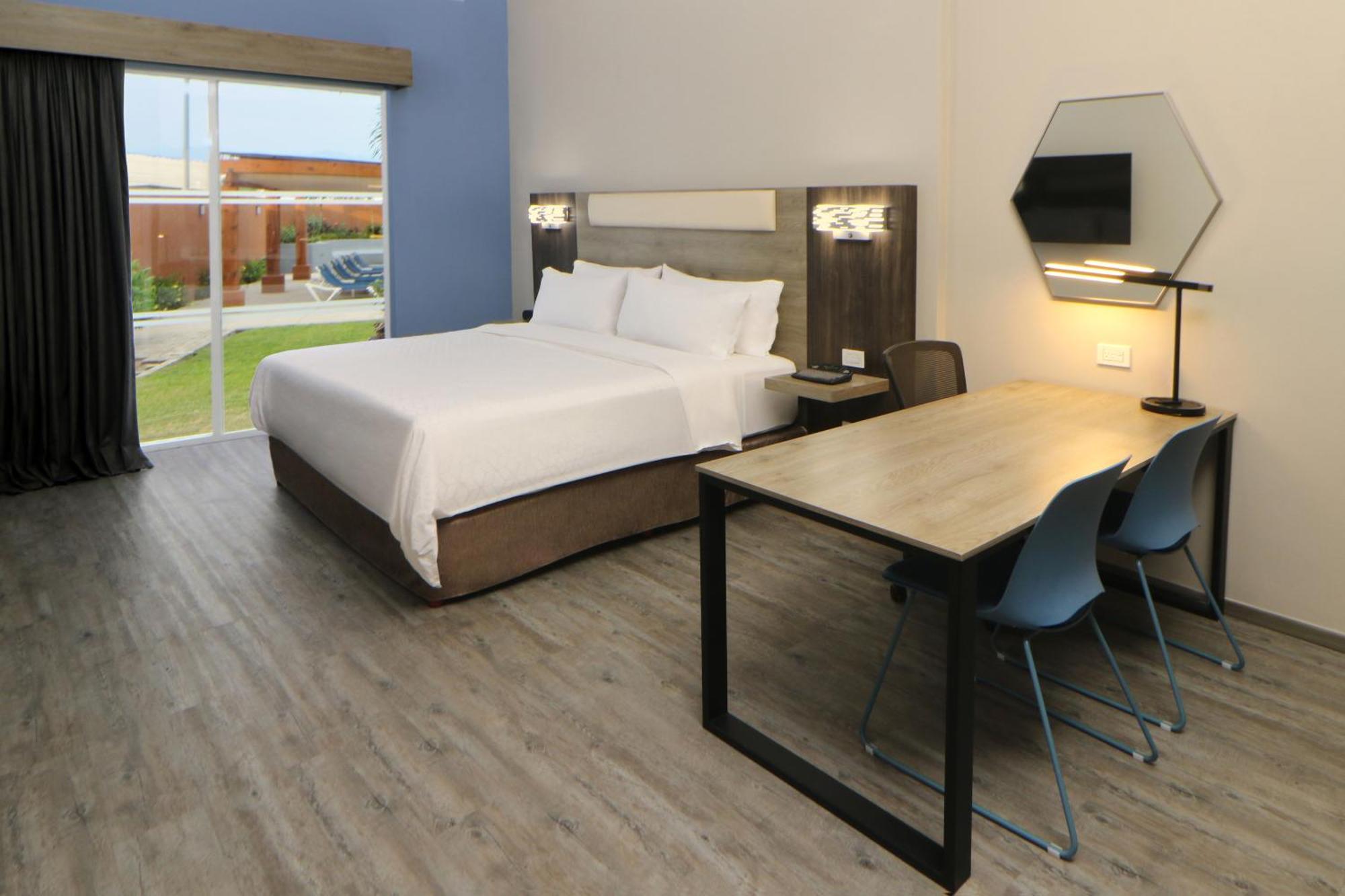 Holiday Inn Express Manzanillo By Ihg Экстерьер фото