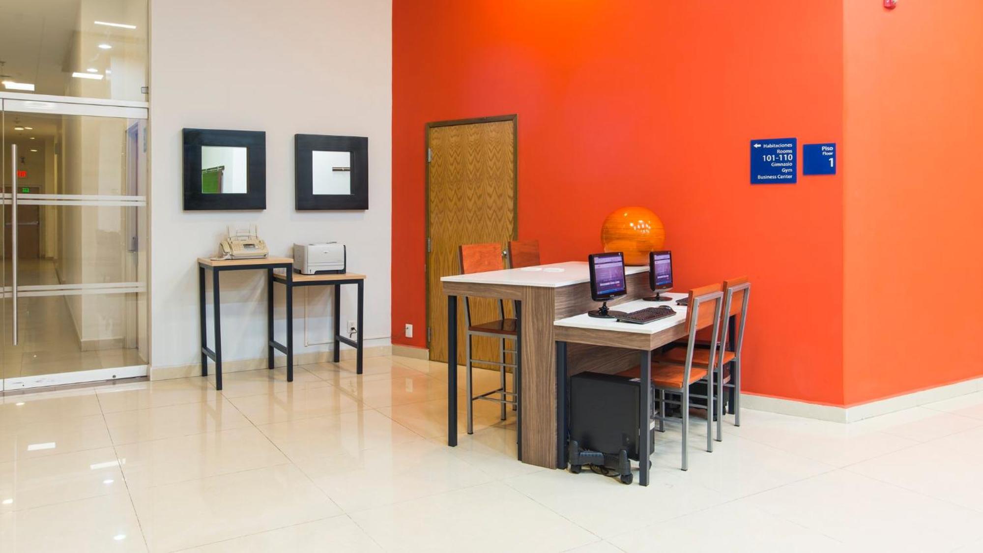 Holiday Inn Express Manzanillo By Ihg Экстерьер фото