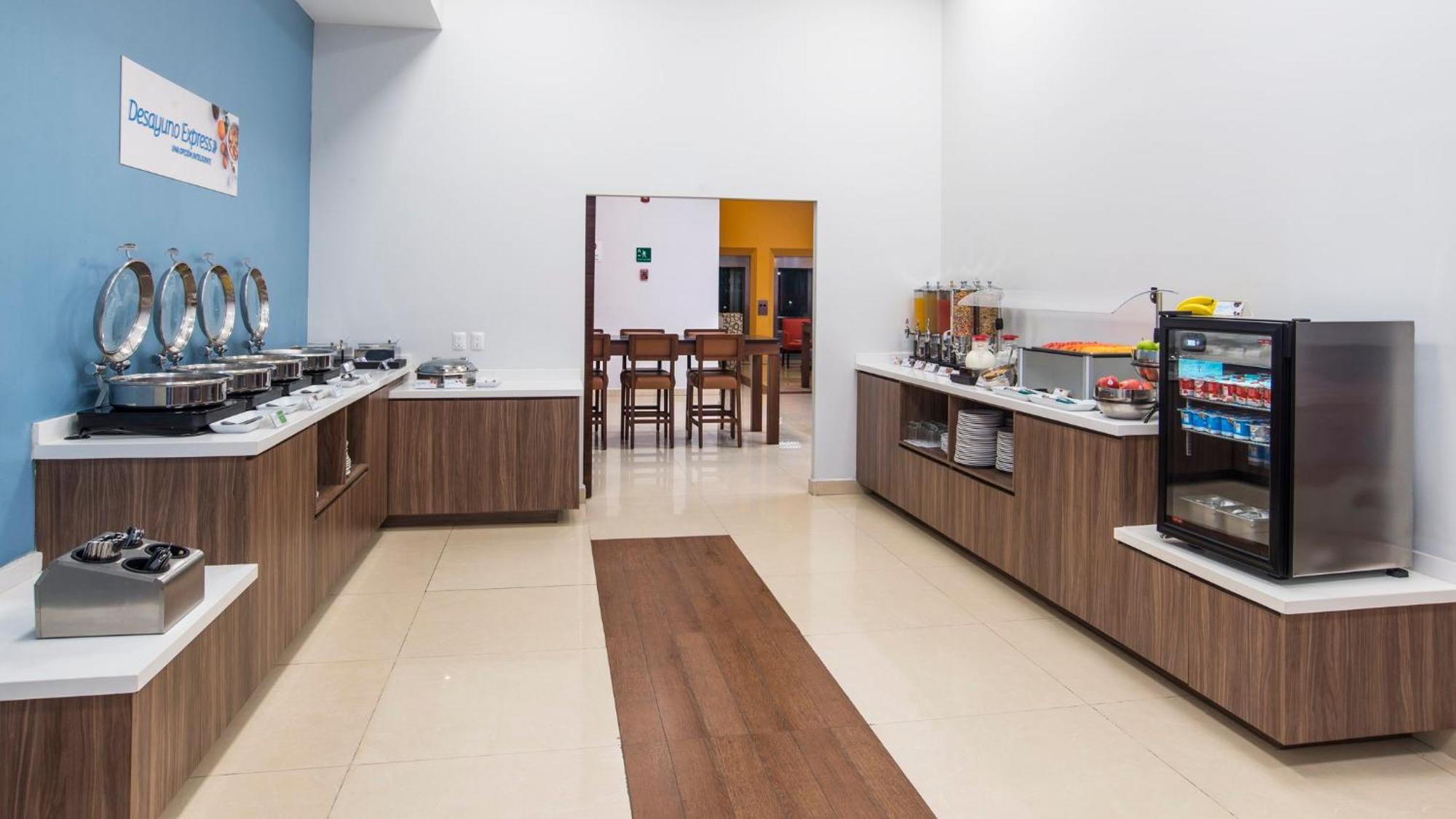 Holiday Inn Express Manzanillo By Ihg Экстерьер фото